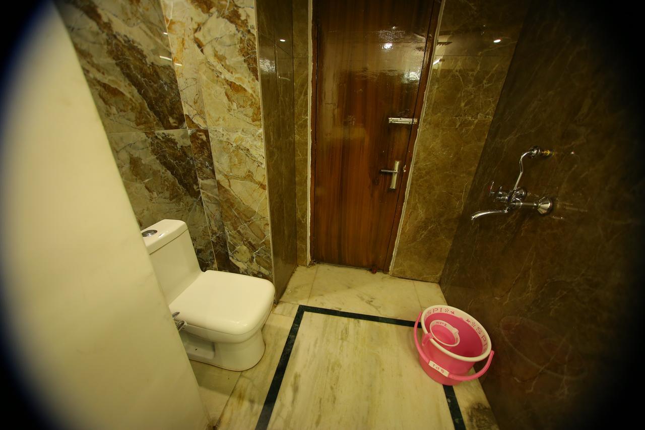 Osakataj Hotel Agra  Buitenkant foto