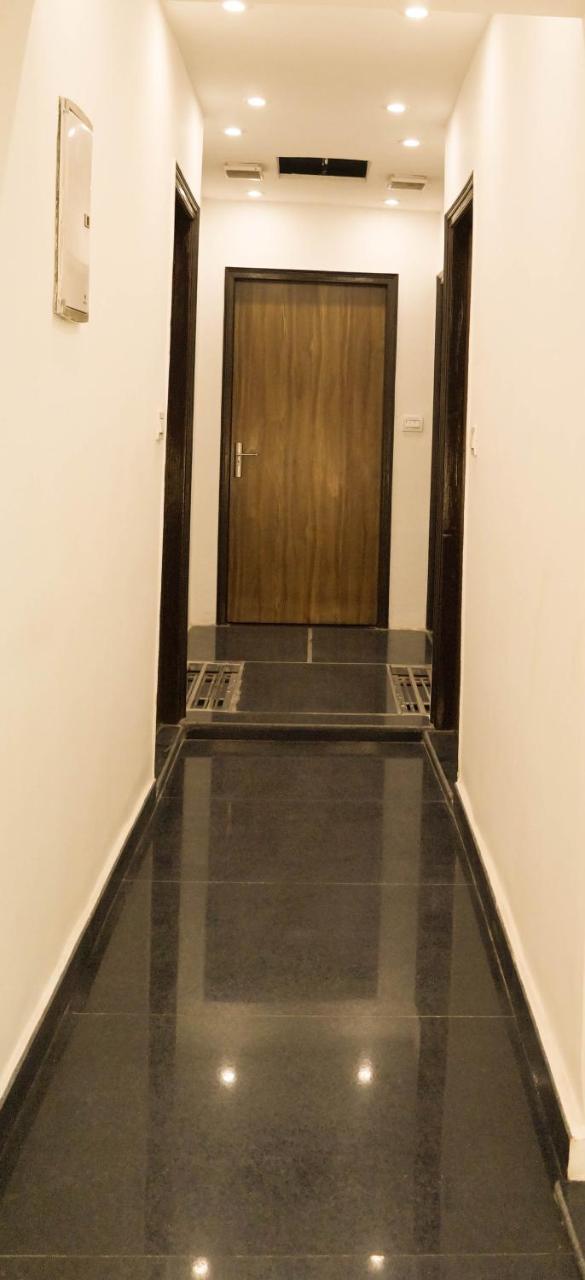 Osakataj Hotel Agra  Buitenkant foto