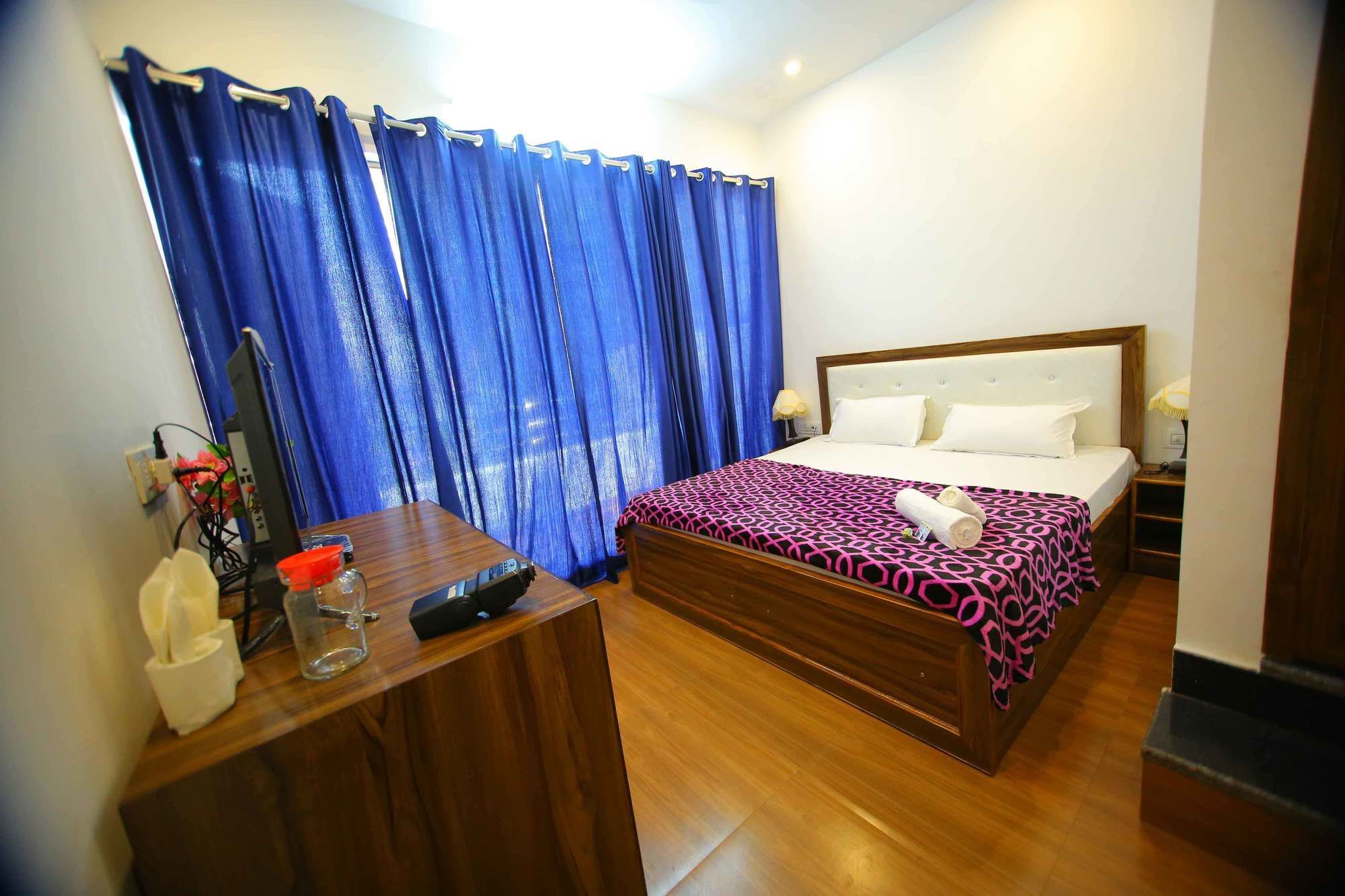 Osakataj Hotel Agra  Buitenkant foto