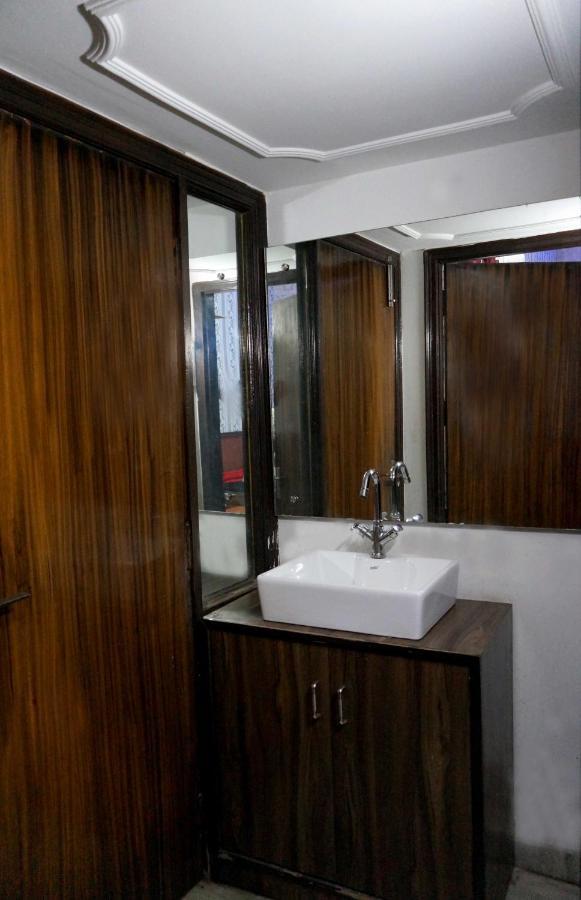 Osakataj Hotel Agra  Buitenkant foto