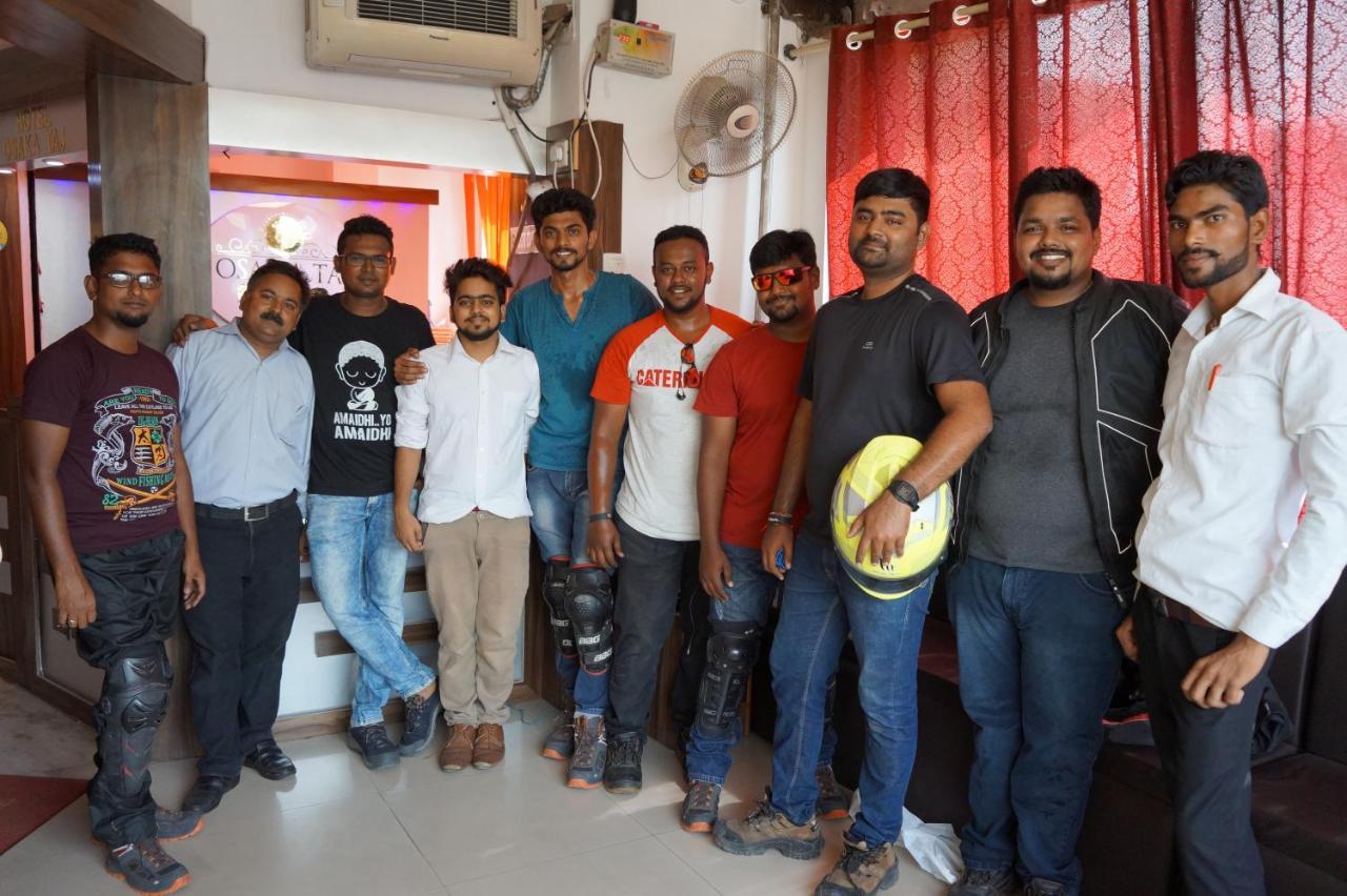 Osakataj Hotel Agra  Buitenkant foto